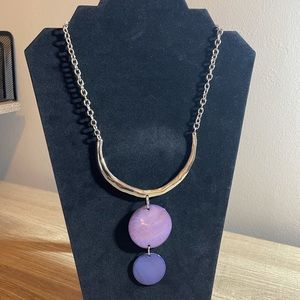 Beautiful adjustable necklace.